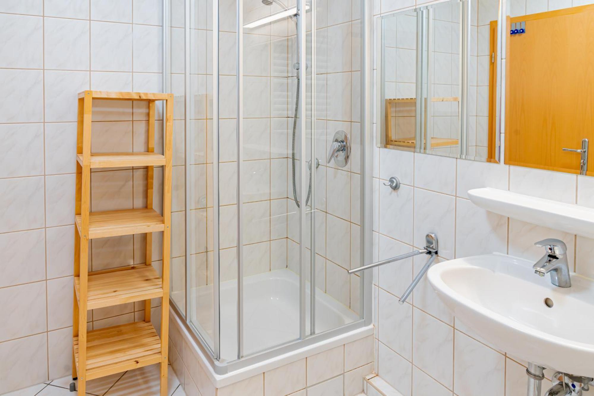 Apartmenthaus Chrischanshof Rostock Exterior photo